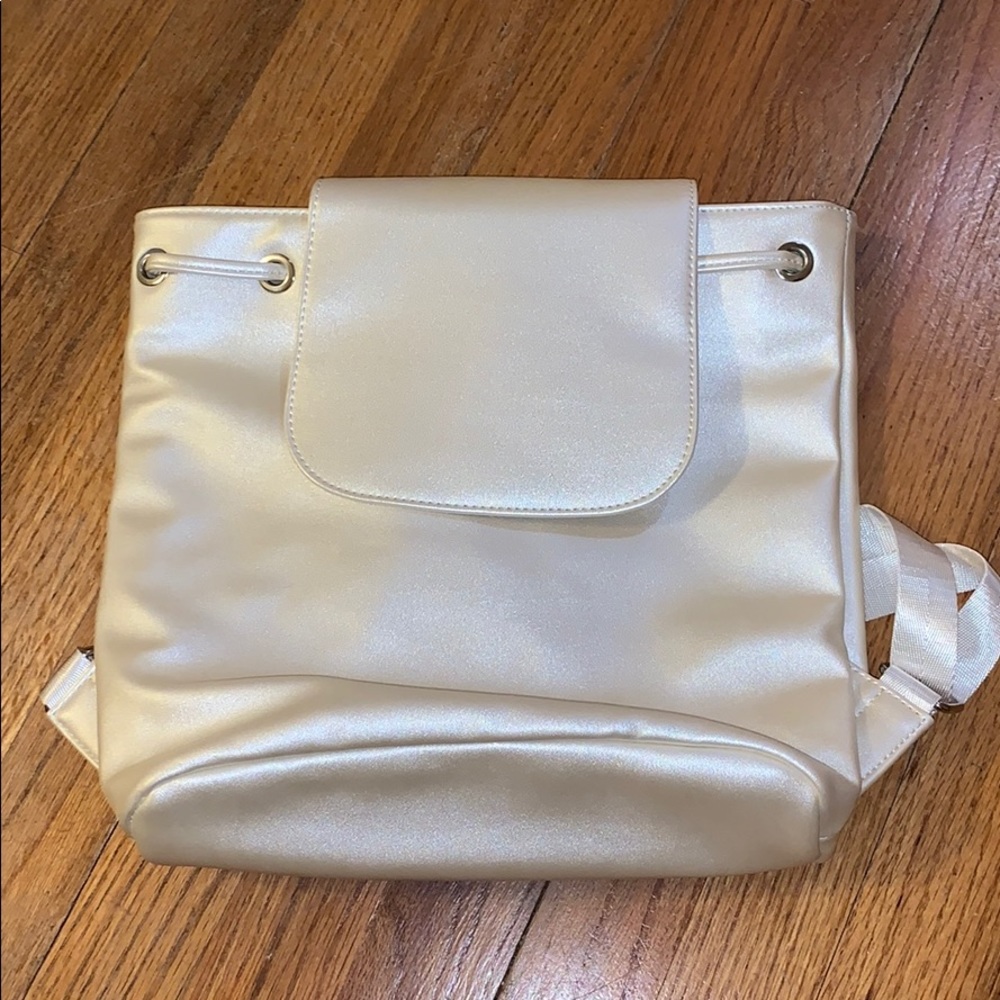 NWOT Urban outfitter small packback - Picture 5 of 7